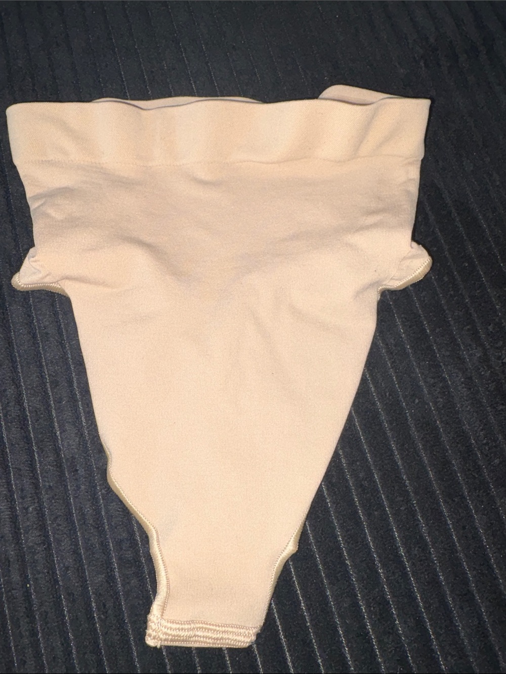 SKIMS Beige Seamless Thong XS